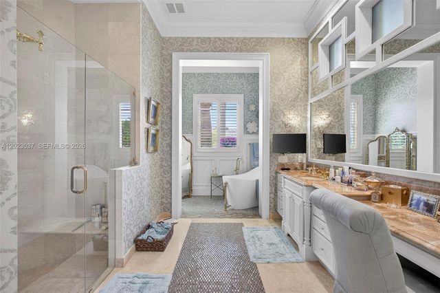 656 Hermitage Circle, Palm Beach Gardens, FL 33410