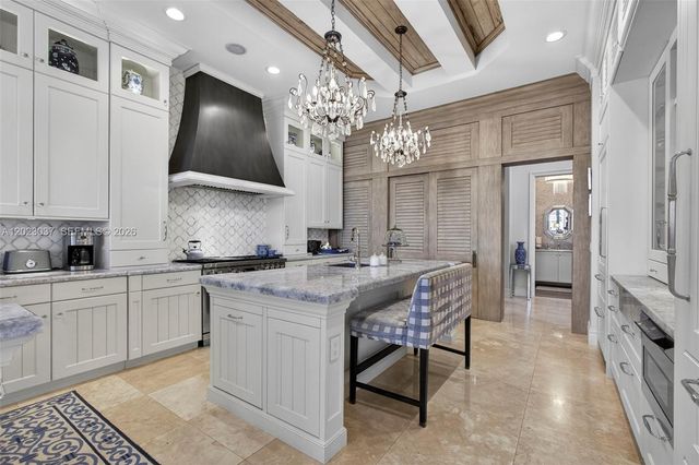 656 Hermitage Circle, Palm Beach Gardens, FL 33410