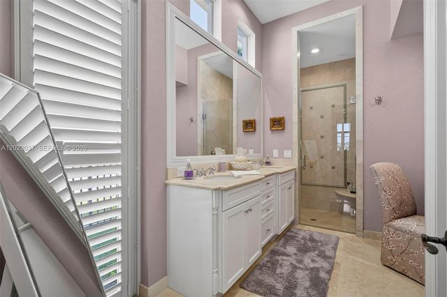 656 Hermitage Circle, Palm Beach Gardens, FL 33410