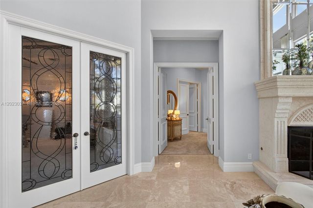 656 Hermitage Circle, Palm Beach Gardens, FL 33410
