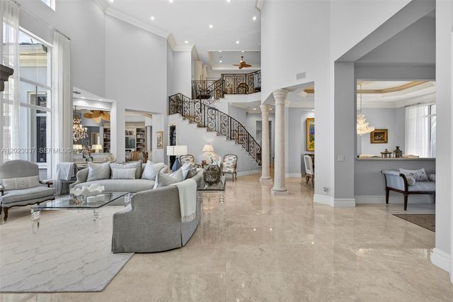 656 Hermitage Circle, Palm Beach Gardens, FL 33410