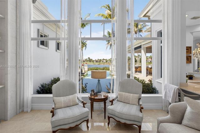 656 Hermitage Circle, Palm Beach Gardens, FL 33410