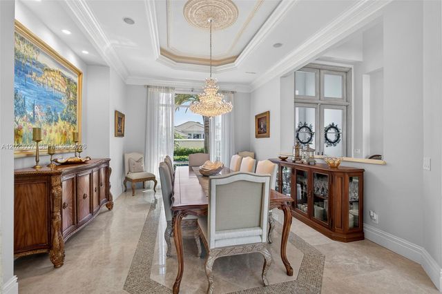 656 Hermitage Circle, Palm Beach Gardens, FL 33410