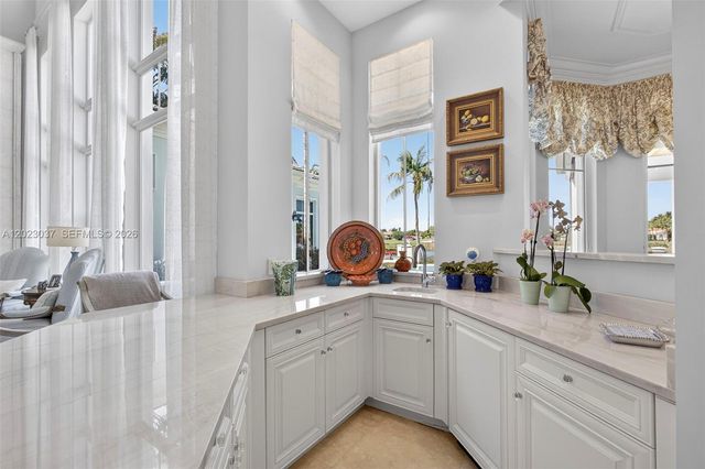 656 Hermitage Circle, Palm Beach Gardens, FL 33410