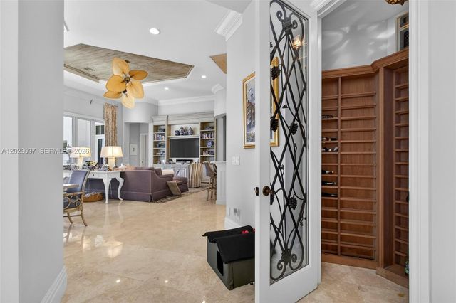 656 Hermitage Circle, Palm Beach Gardens, FL 33410