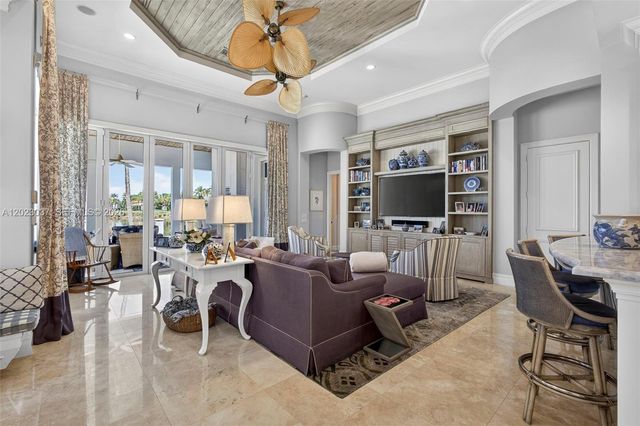 656 Hermitage Circle, Palm Beach Gardens, FL 33410