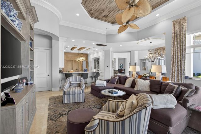 656 Hermitage Circle, Palm Beach Gardens, FL 33410