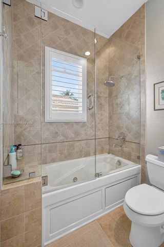 656 Hermitage Circle, Palm Beach Gardens, FL 33410