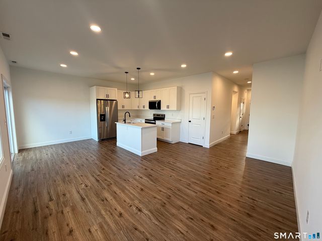 124 Highlawn Street, Waterbury, CT 06705