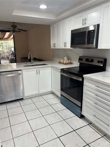 12242 SW 16th Terrace 102-L, Miami, FL 33175