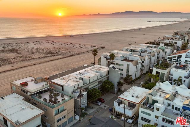 6 Voyage Street 108, Marina Del Rey, CA 90292