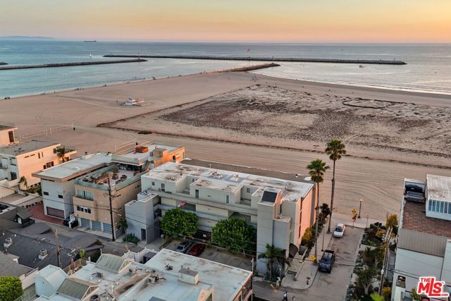 6 Voyage Street 108, Marina Del Rey, CA 90292