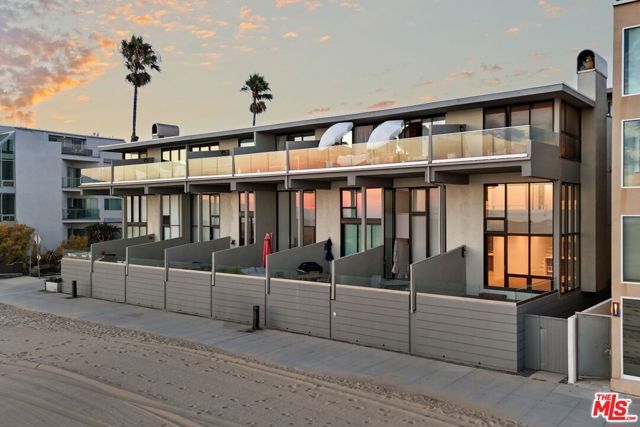 6 Voyage Street 108, Marina Del Rey, CA 90292