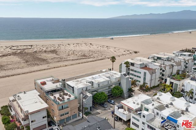 6 Voyage Street 108, Marina Del Rey, CA 90292