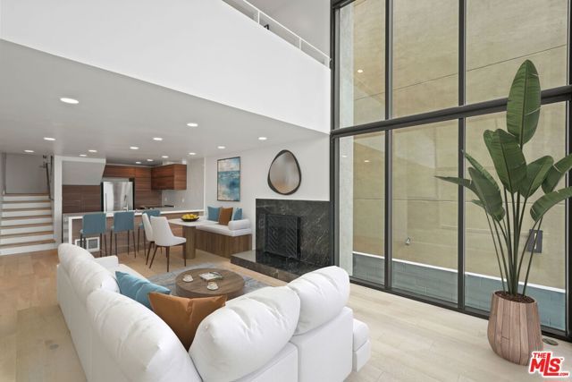 6 Voyage Street 108, Marina Del Rey, CA 90292