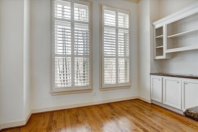 2318 Welch Street, Houston, TX 77019