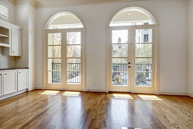 2318 Welch Street, Houston, TX 77019