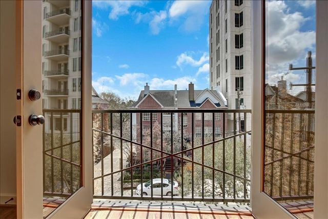 2318 Welch Street, Houston, TX 77019