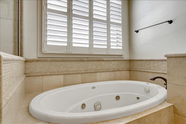 2318 Welch Street, Houston, TX 77019