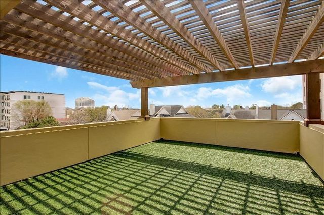 2318 Welch Street, Houston, TX 77019