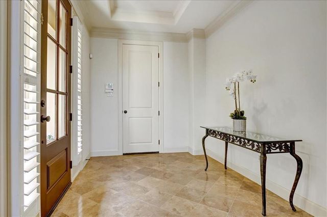 2318 Welch Street, Houston, TX 77019