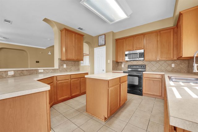 8112 Geranium Lane, Fort Worth, TX 76123