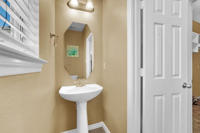 8112 Geranium Lane, Fort Worth, TX 76123