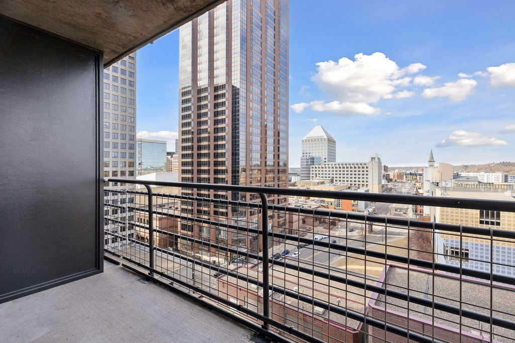 66 9th Street E 1609, Saint Paul, MN 55101