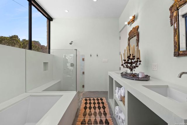 115 Seale Hill, Comfort, TX 78013