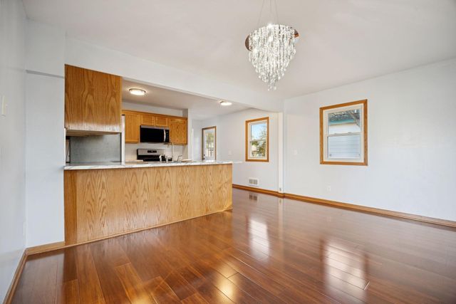 5513 Bryant Avenue N, Brooklyn Center, MN 55430