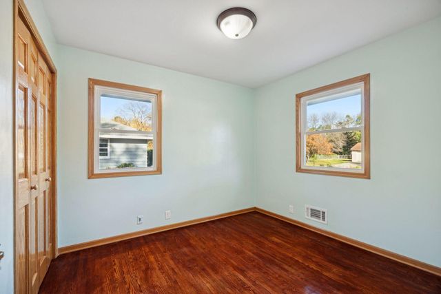 5513 Bryant Avenue N, Brooklyn Center, MN 55430