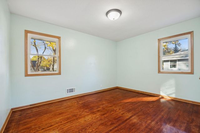 5513 Bryant Avenue N, Brooklyn Center, MN 55430