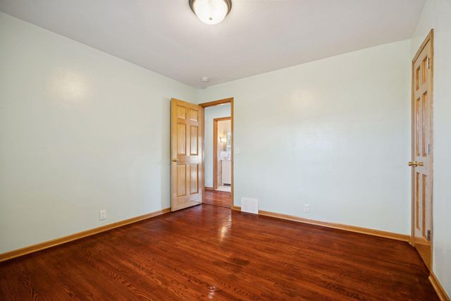 5513 Bryant Avenue N, Brooklyn Center, MN 55430