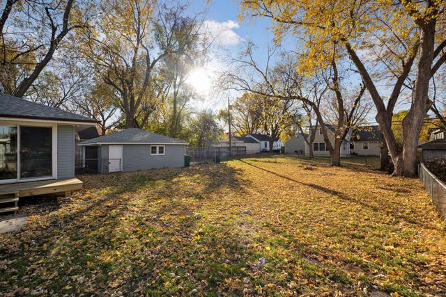 5513 Bryant Avenue N, Brooklyn Center, MN 55430