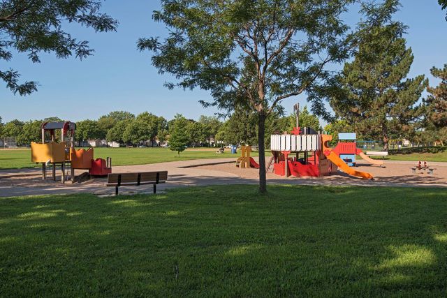 5513 Bryant Avenue N, Brooklyn Center, MN 55430