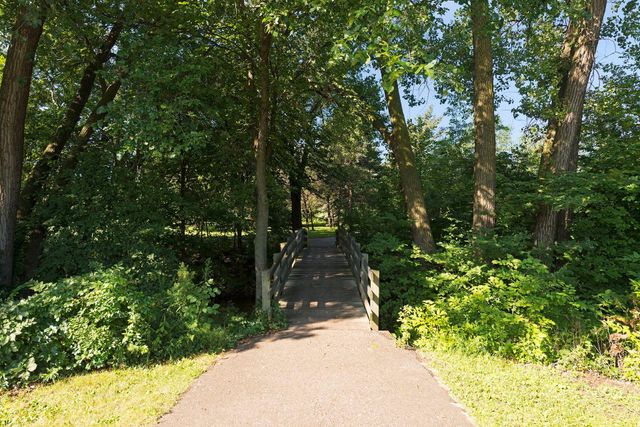 5513 Bryant Avenue N, Brooklyn Center, MN 55430