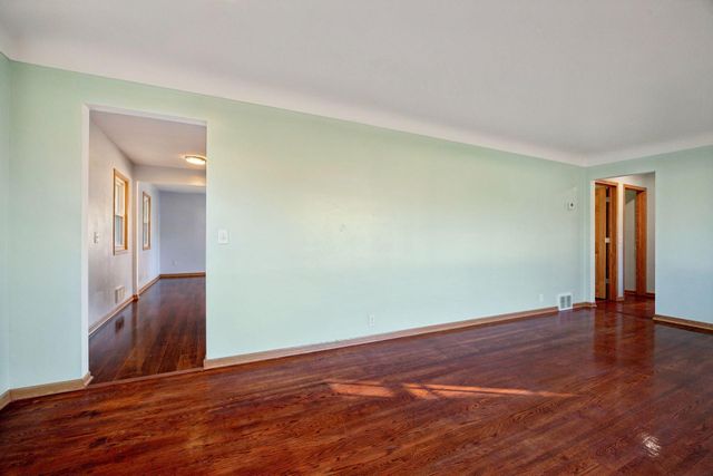 5513 Bryant Avenue N, Brooklyn Center, MN 55430