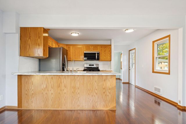 5513 Bryant Avenue N, Brooklyn Center, MN 55430