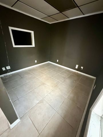 0 Volunteer Dr Suite A, Hendersonville, TN 37075