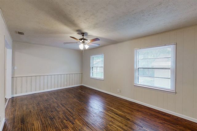 4413 Vermont Avenue A, Fort Worth, TX 76115