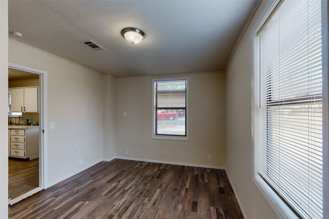 4413 Vermont Avenue A, Fort Worth, TX 76115