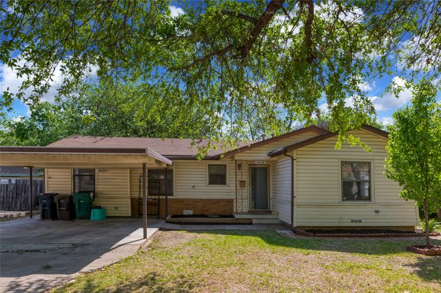 4413 Vermont Avenue A, Fort Worth, TX 76115