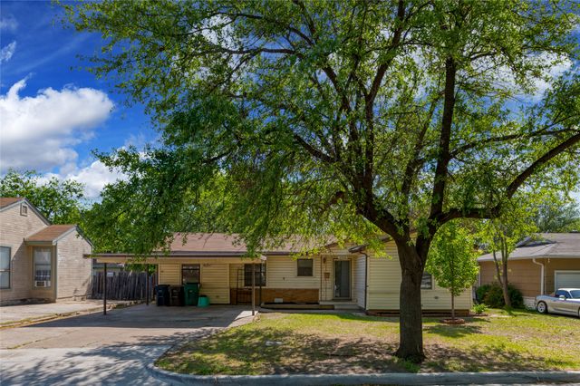 4413 Vermont Avenue A, Fort Worth, TX 76115