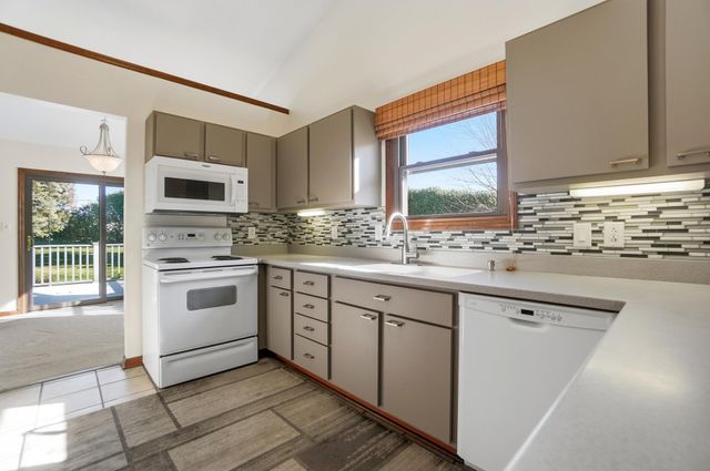 3112 Country Side Court, Springfield, OH 45503