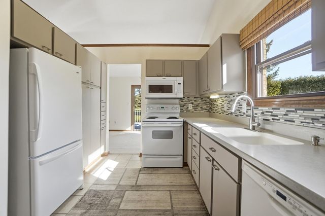 3112 Country Side Court, Springfield, OH 45503