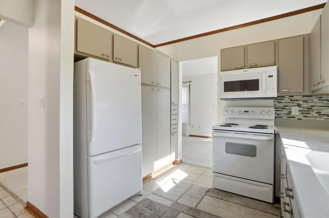 3112 Country Side Court, Springfield, OH 45503