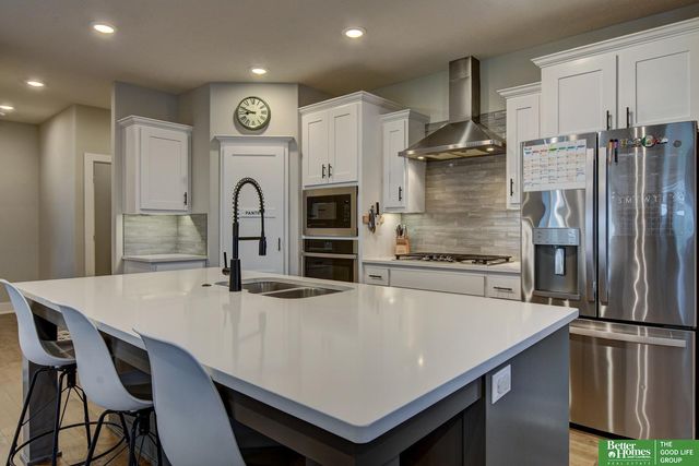 11952 S 113th Street, Papillion, NE 68046