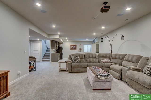 11952 S 113th Street, Papillion, NE 68046