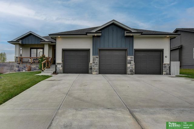 11952 S 113th Street, Papillion, NE 68046