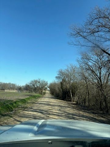 000 County Road 4518, Wolfe City, TX 75496